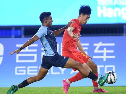 陶强龙双响方昊传射 国足5-1印度暂列第一